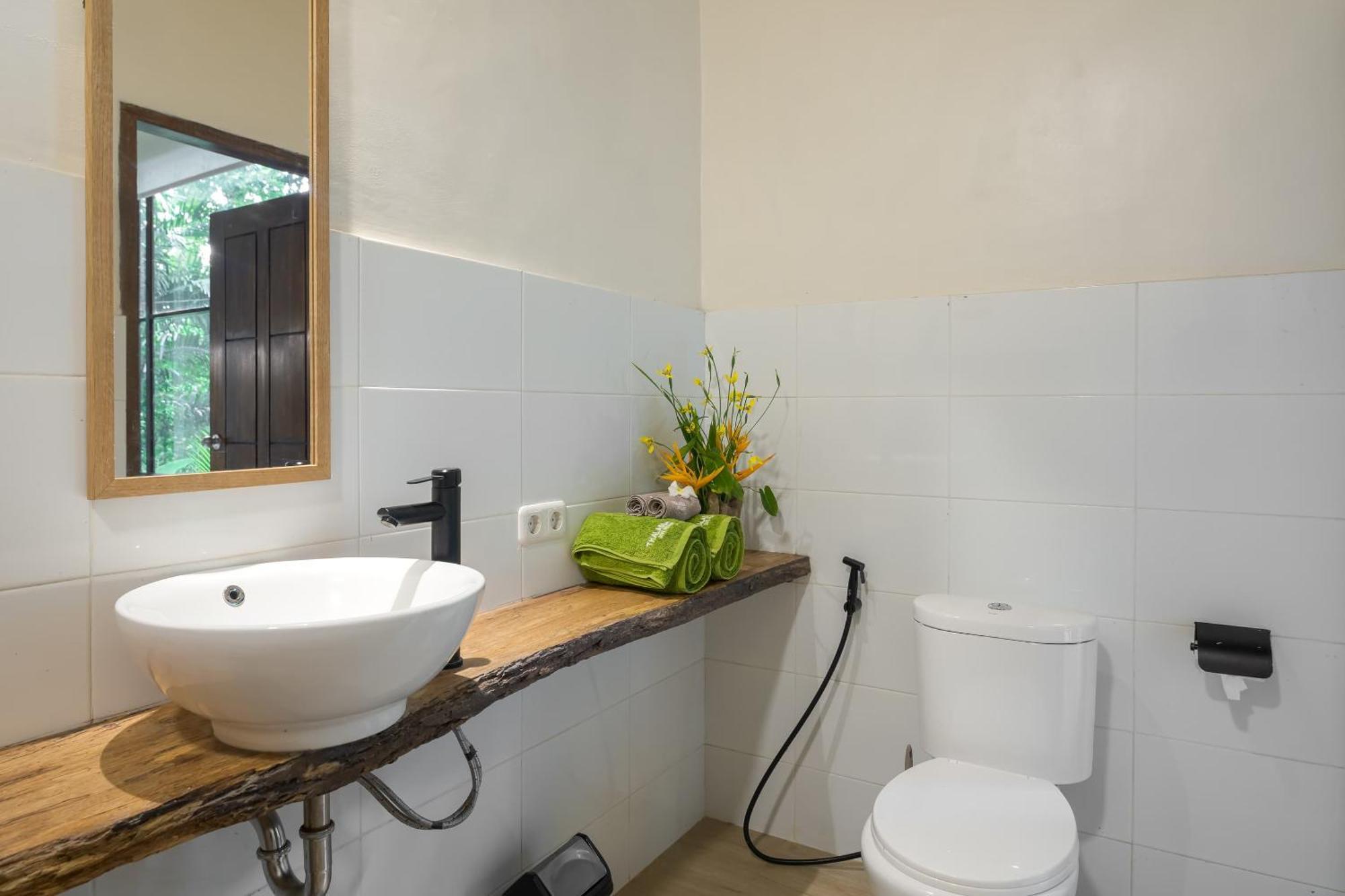Thalassa Dive & Wellbeing Resort Manado Luaran gambar