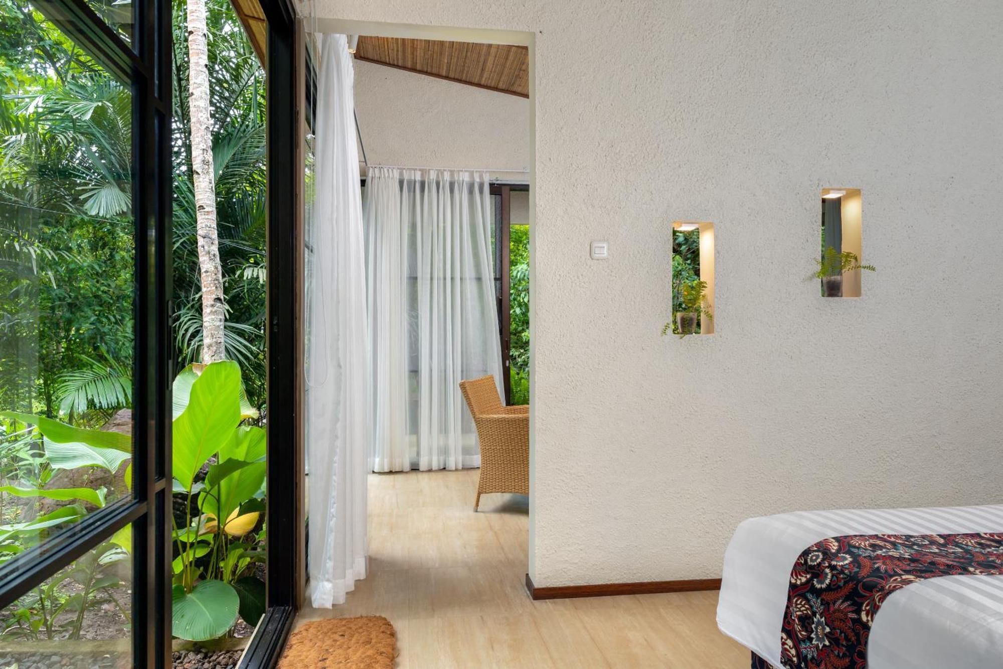 Thalassa Dive & Wellbeing Resort Manado Luaran gambar