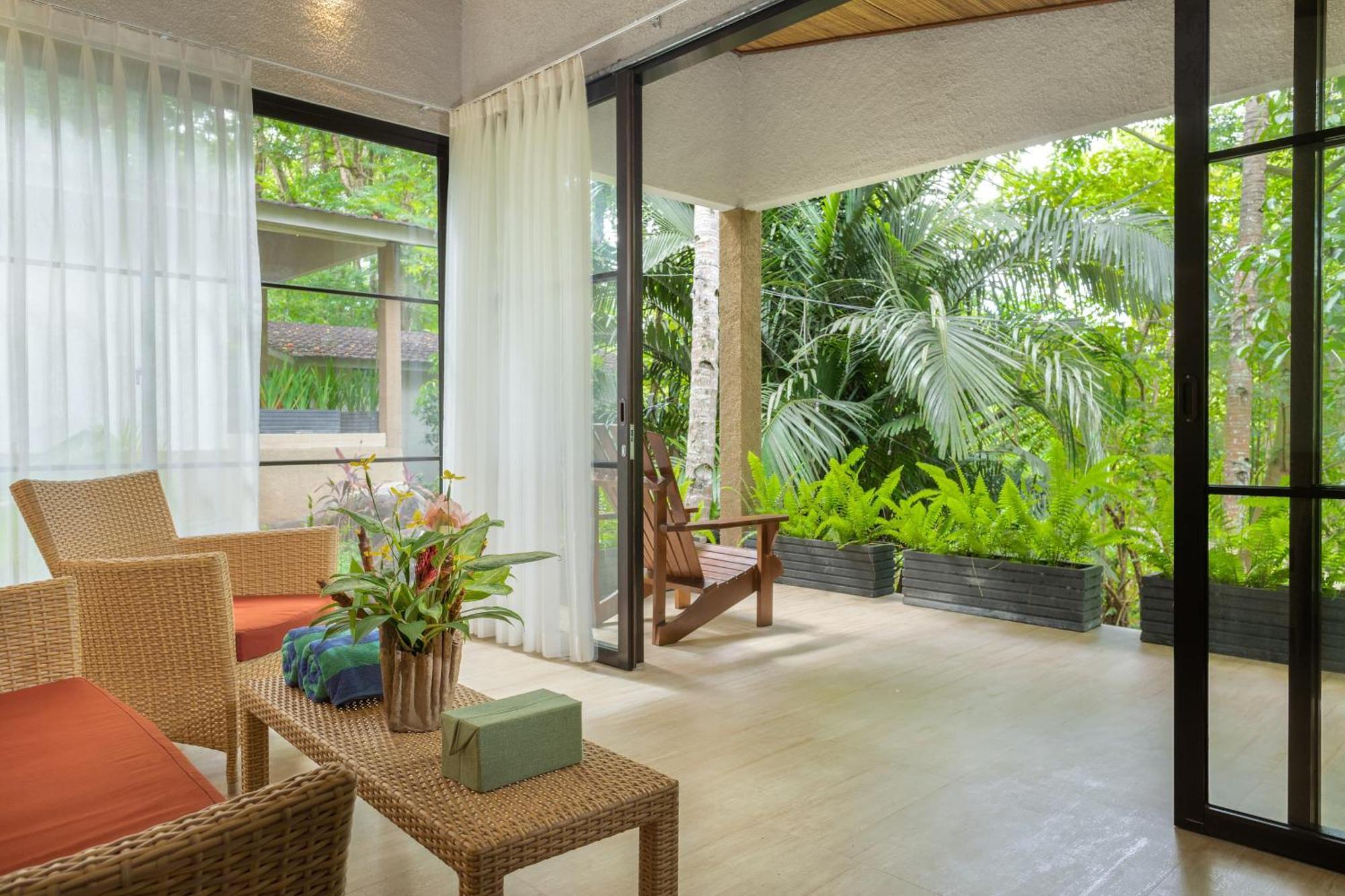Thalassa Dive & Wellbeing Resort Manado Luaran gambar